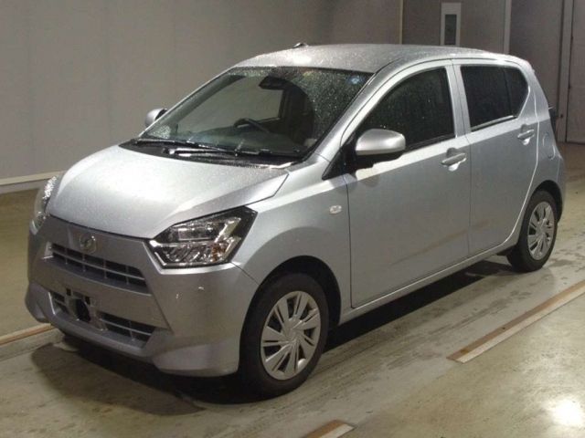 4092 Daihatsu Mira e s LA350S 2018 г. (TAA Hyogo)